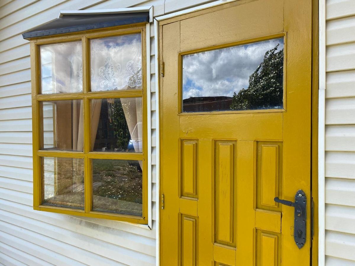 Hostal Los Pioneros Пуерто-Наталес Екстер'єр фото