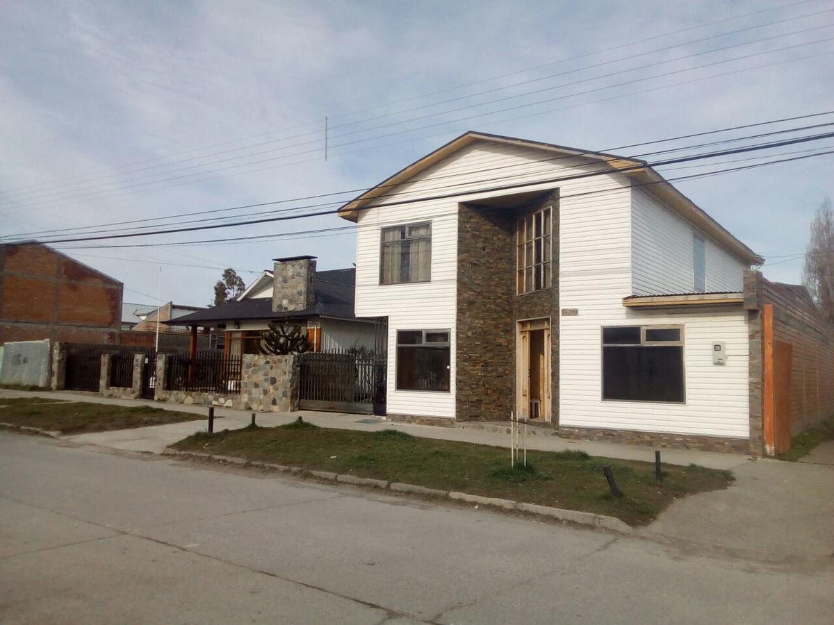 Hostal Los Pioneros Пуерто-Наталес Екстер'єр фото