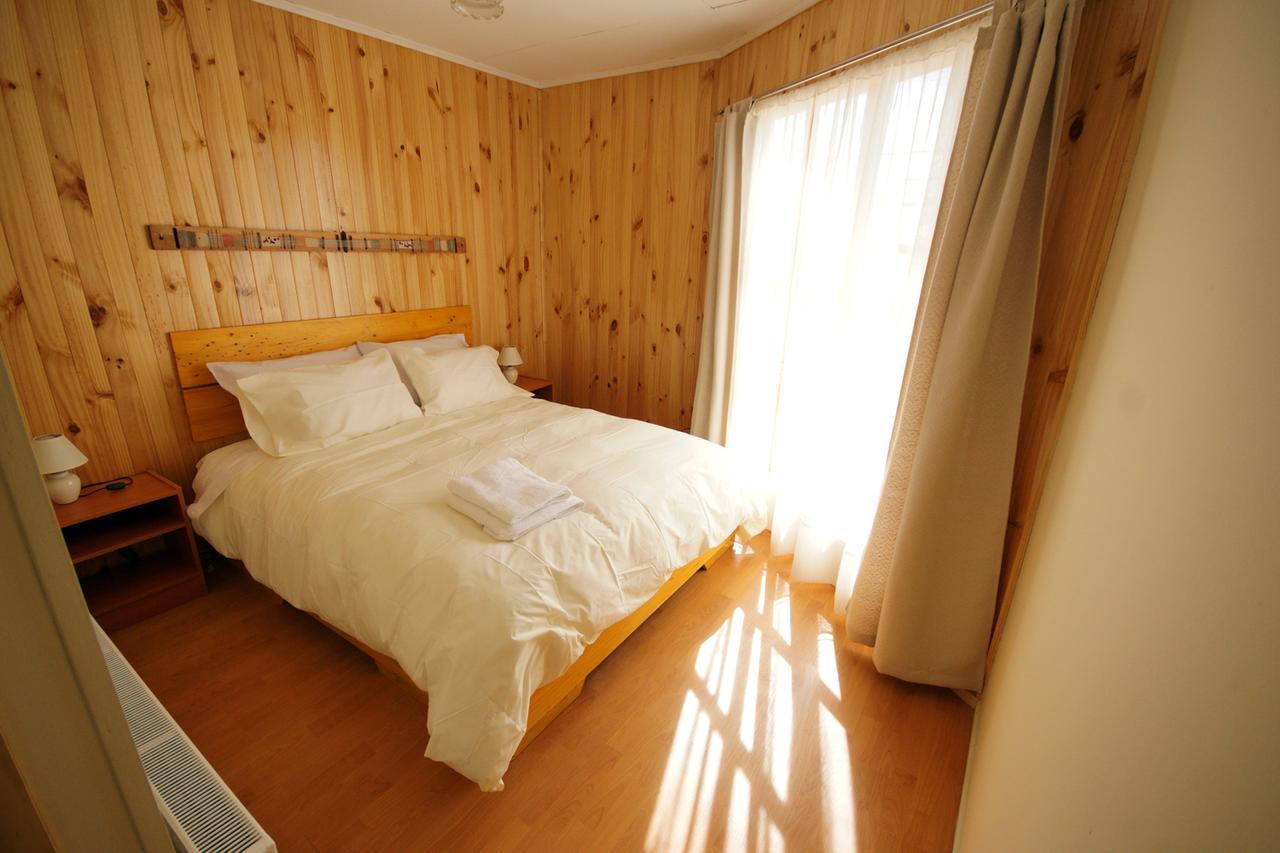 Hostal Los Pioneros Пуерто-Наталес Екстер'єр фото