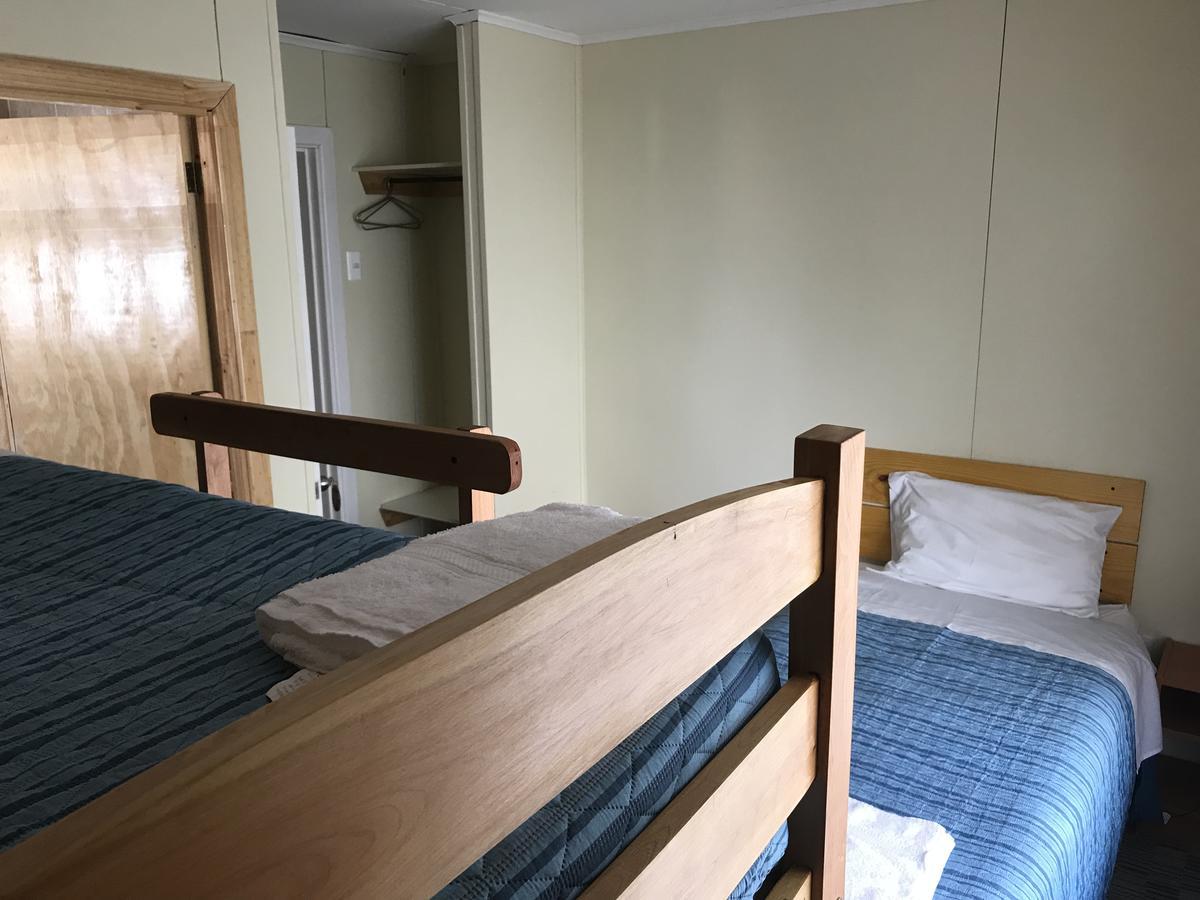 Hostal Los Pioneros Пуерто-Наталес Екстер'єр фото