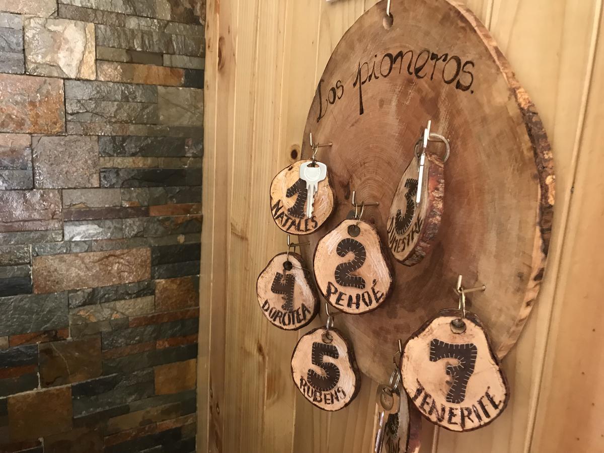 Hostal Los Pioneros Пуерто-Наталес Екстер'єр фото